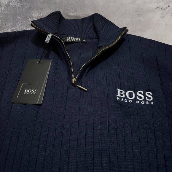 HUGO BOSS MEN'S HALF-ZIP SWEATER IN CLASSIC NAVY BLUE - Picture 1 of 5